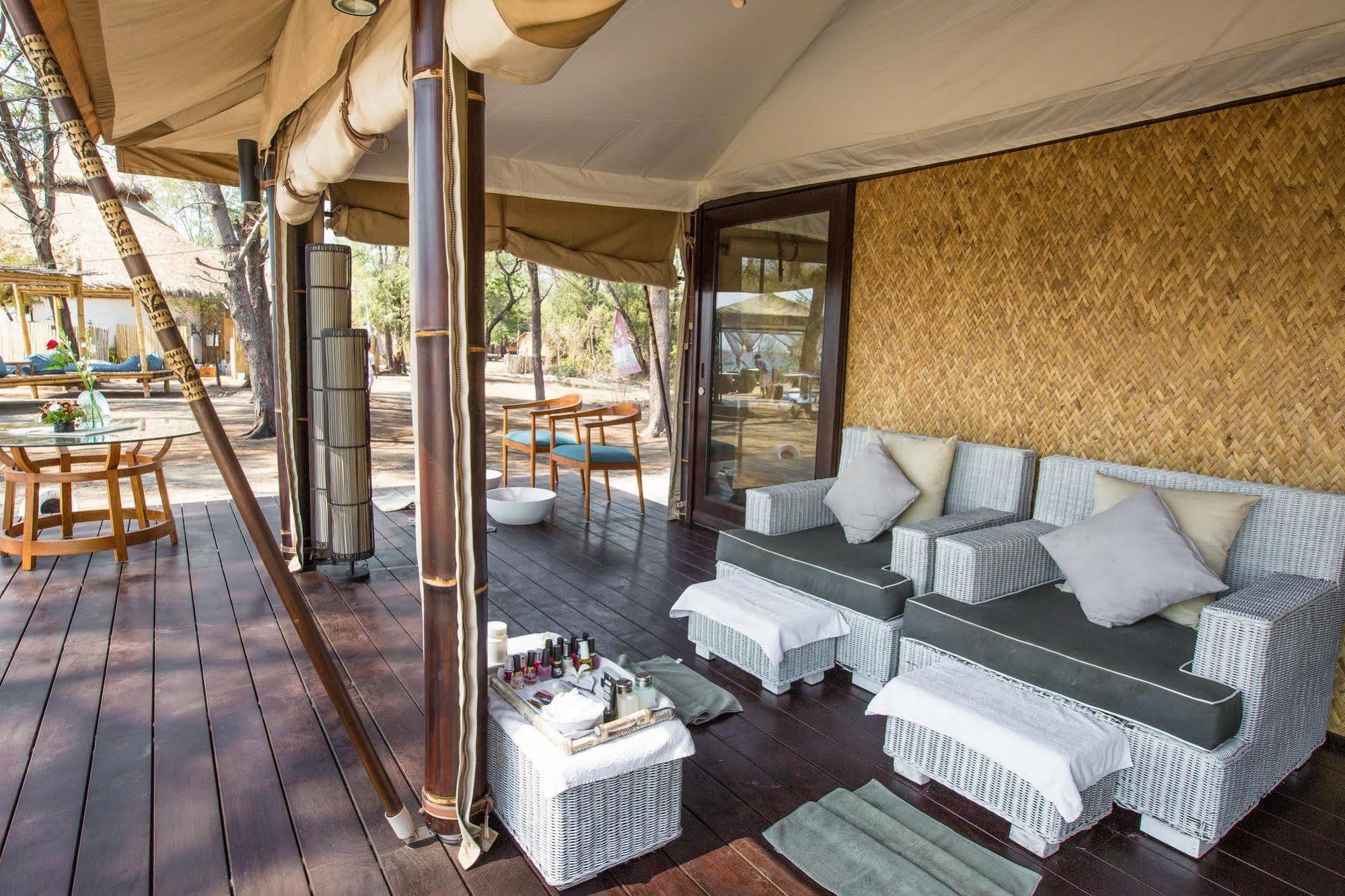 Hotel Karma Reef Gili Trawangan Exterior foto